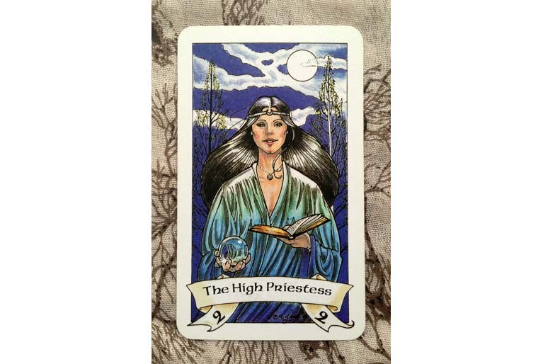 the-high-priestess-2